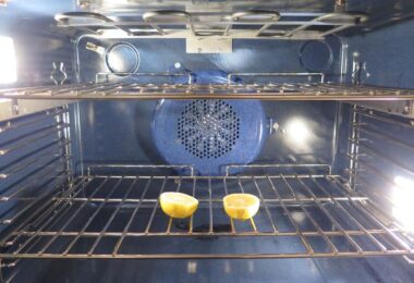 Cómo limpiar el horno con limón