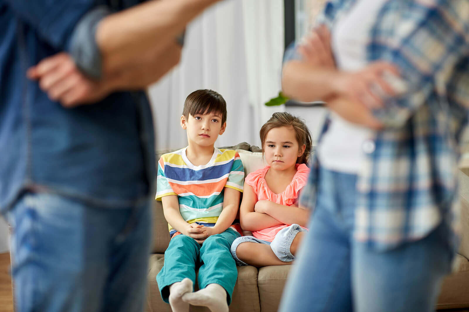 Conversaciones de pareja que es mejor evitar tener en frente de los niños