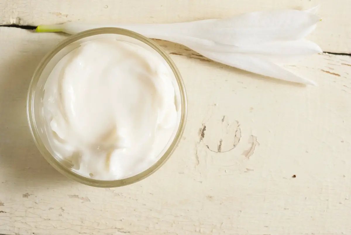 Crema casera de colágeno y vitamina E para tu piel más joven