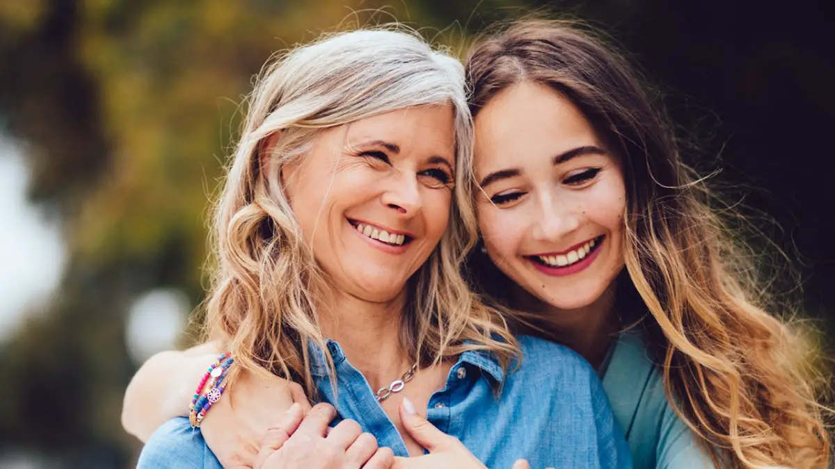 Cómo mejorar la comunicación con tu hija adolescente