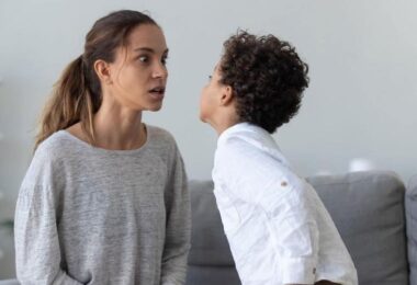 Problemas de crianza y niños que no respetan a sus padres