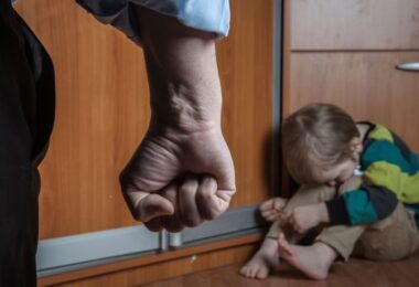 Padres que crian hijos narcisistas