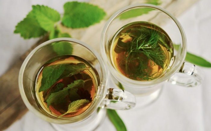 Beneficios del té de cilantro para regular el colesterol