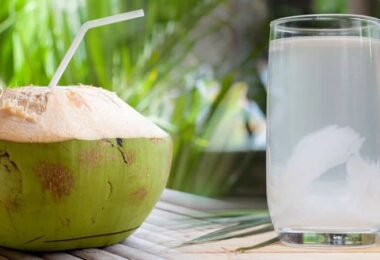 Beneficios del agua de coco para la salud renal